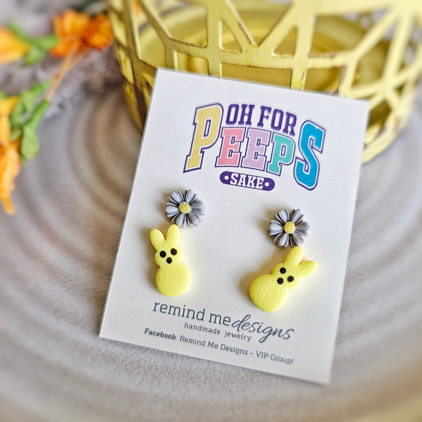 Gray Flower and Yellow Peeps Stud Earrings Set