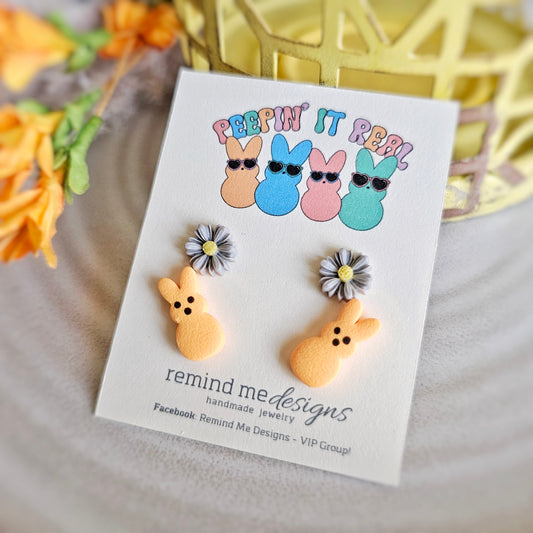 Gray Flower and Bright Orange Peeps Stud Earrings Set